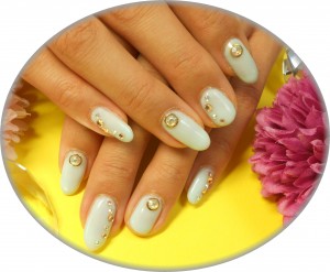 yasasime buru- nishifuna　nail